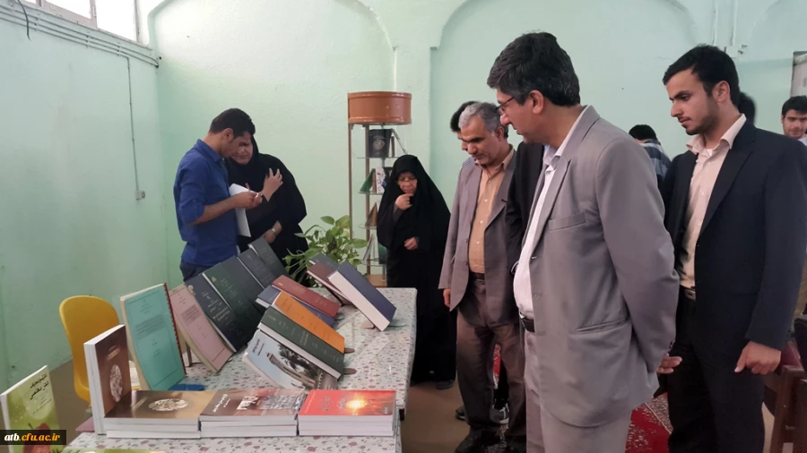 به همت انجمن های علمی علوم تربیتی و ادبیات فارسی  پردیس علامه طباطبایی با همکاری واحد فرهنگی و کتابخانه 
برپایی نمایشگاه کتاب به مناسبت هفته مطالعه، کتاب و کتاب خوانی و بزرگداشت علامه طباطبایی 3