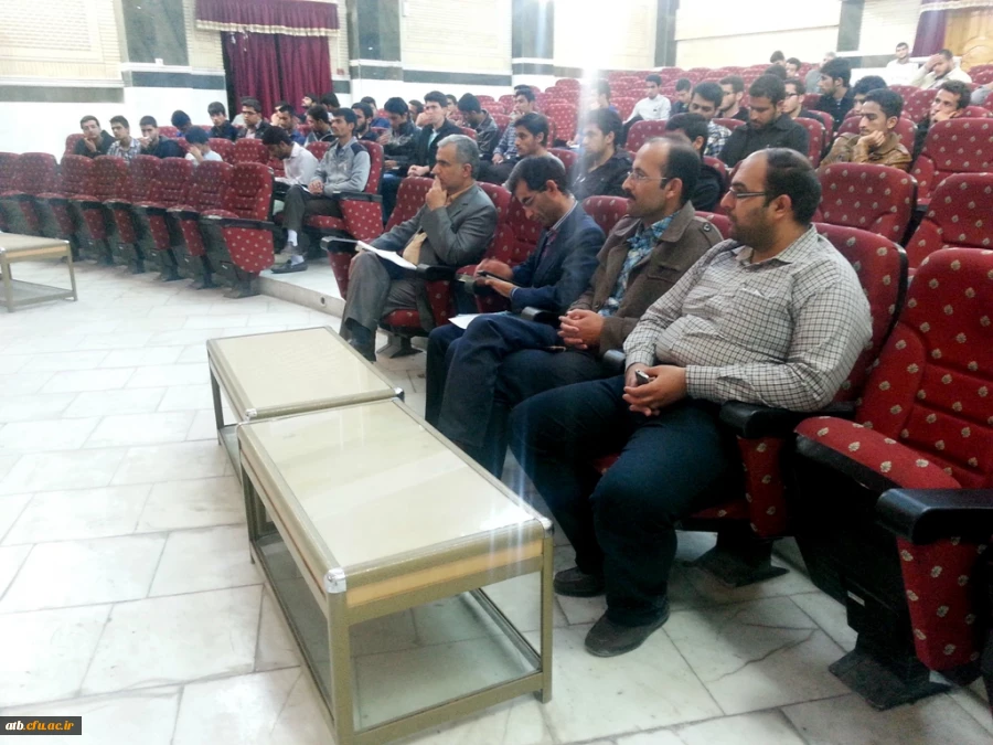 دیدار رئیس و مسئولین پردیس علامه طباطبایی بوشهر با دانشجویان پردیس 3