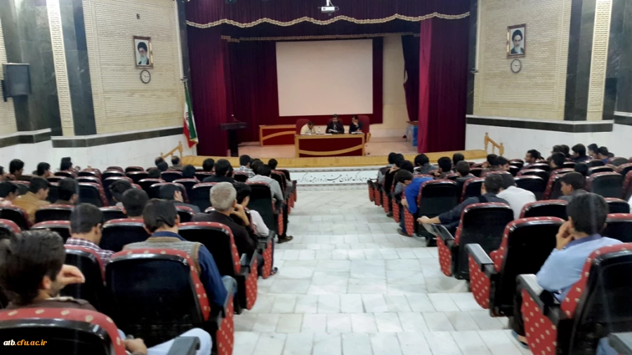 دیدار رئیس و مسئولین پردیس علامه طباطبایی بوشهر با دانشجویان پردیس 4