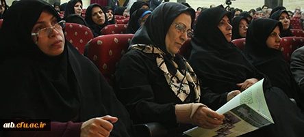 دکتر مهر محمدی در همایش ملی پژوهش:
معلم باید عنصری متعلق به جامعه دانایی محور باشد 10