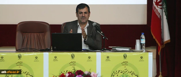 دکتر ساکی در کارگاه آموزشی:
سرمایه گذاری در بخش پژوهش از اولویت های دانشگاه فرهنگیان است 2