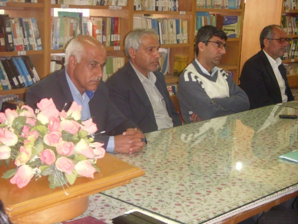 با همکاری دفتر فرهنگی – هنری و انجمن ادبی پردیس علامه طباطبایی برگزار گردید
برنامه ادبی شاهنامه خوانی با حضور هنرمند ارجمند بوشهری استاد ایرج صغیری