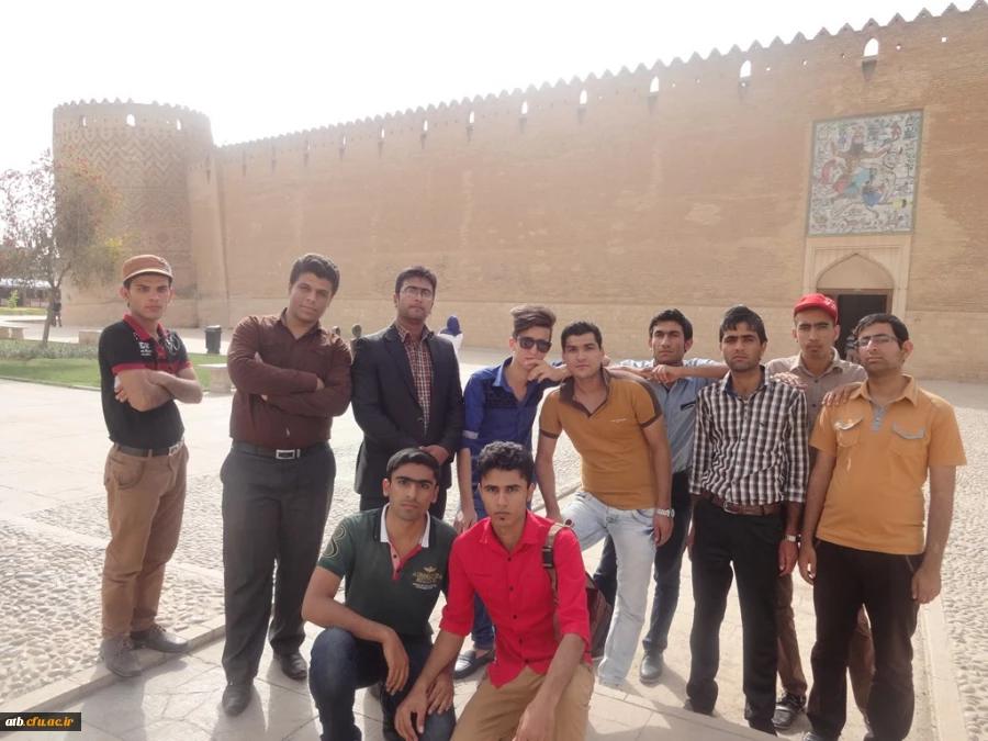 به همت فرهنگی هنری پردیس و انجمن علمی ادبی:
سفر انجمن علمی – ادبی و رشته ی دبیری زبان و ادبیات فارسی پردیس علامه طباطبایی بوشهر به شیراز 3