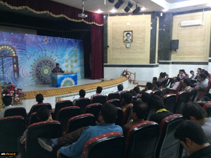 نشست صمیمی حوزه معاونت آموزشی پردیس علامه طباطبایی با دانشجویان 4