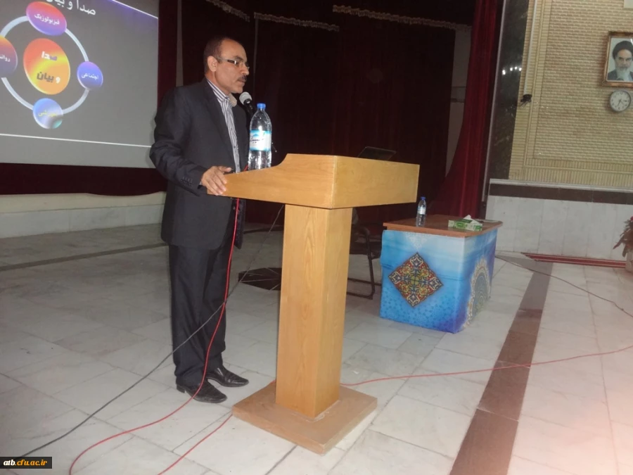 با همکاری معاونت آموزشی - واحد فرهنگی هنری و انجمن علمی - ادبی پردیسبرگزار گردید:
کارگاه فن بیان و آیین سخنوری 4