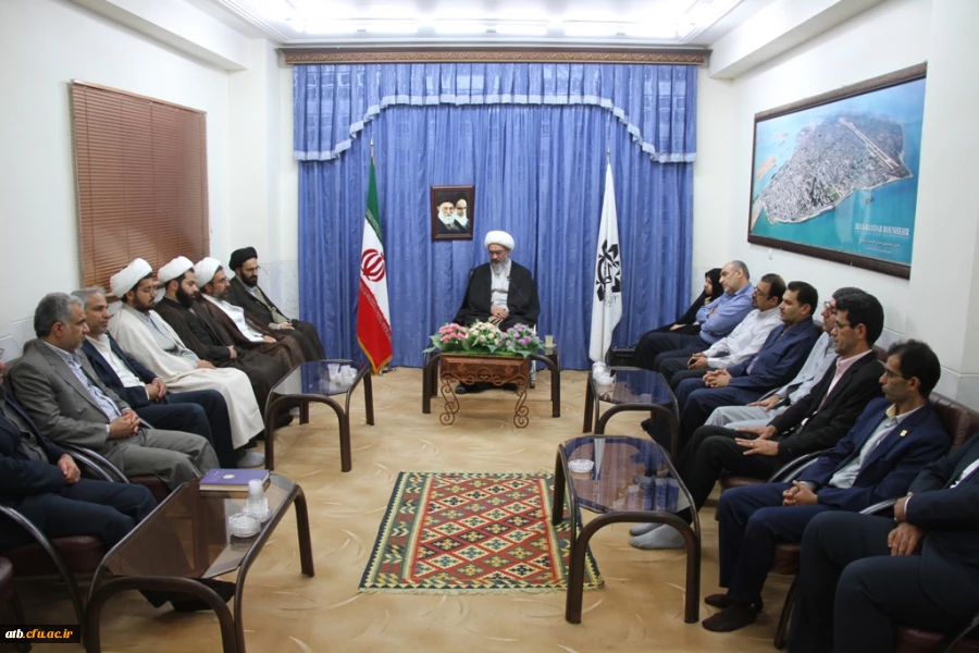 آیت الله صفایی بوشهری در دیدار مسئول نهاد نمایندگی مقام معظم رهبری در سازمان مرکزی دانشگاه فرهنگیان:
آموزش و پرورش باید تحول پیدا کند . باید در عرصه علم به ویژه علوم استراتژیک به خودکفایی برسیم.
 3