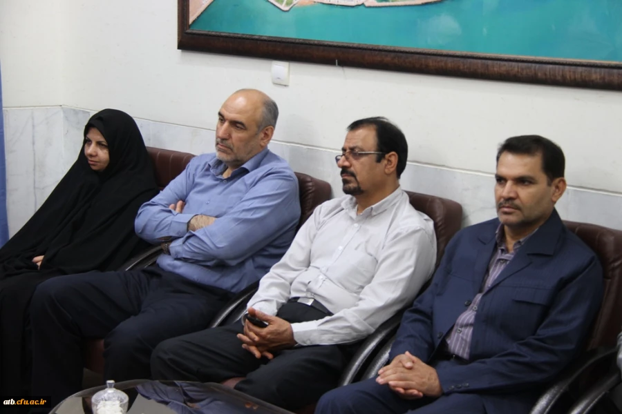 آیت الله صفایی بوشهری در دیدار مسئول نهاد نمایندگی مقام معظم رهبری در سازمان مرکزی دانشگاه فرهنگیان:
آموزش و پرورش باید تحول پیدا کند . باید در عرصه علم به ویژه علوم استراتژیک به خودکفایی برسیم.
 6