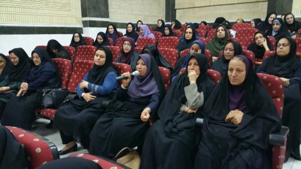 به همت معاونت آموزشی و فرهنگی:
مایش تربیت معلم ،برنامه ریزی درسی و کارورزی 4