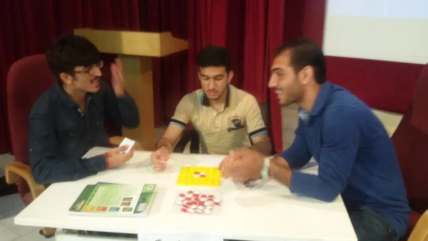 انجمن علمی ریاضی پردیس به مناسبت هفته ریاضی برگزار کرد:
یک دوره مسابقات جنگا ، دالیز ، اتللو و دوز 4