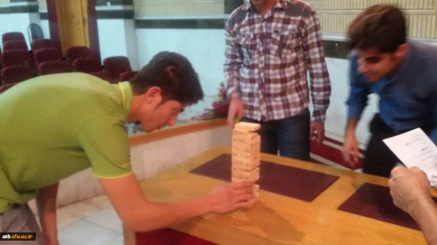 انجمن علمی ریاضی پردیس به مناسبت هفته ریاضی برگزار کرد:
یک دوره مسابقات جنگا ، دالیز ، اتللو و دوز 8