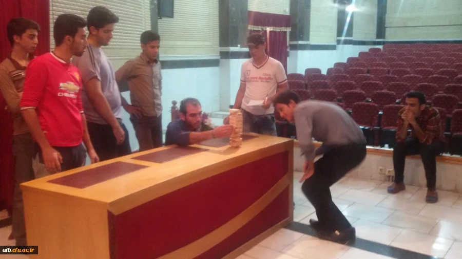 انجمن علمی ریاضی پردیس به مناسبت هفته ریاضی برگزار کرد:
یک دوره مسابقات جنگا ، دالیز ، اتللو و دوز 9