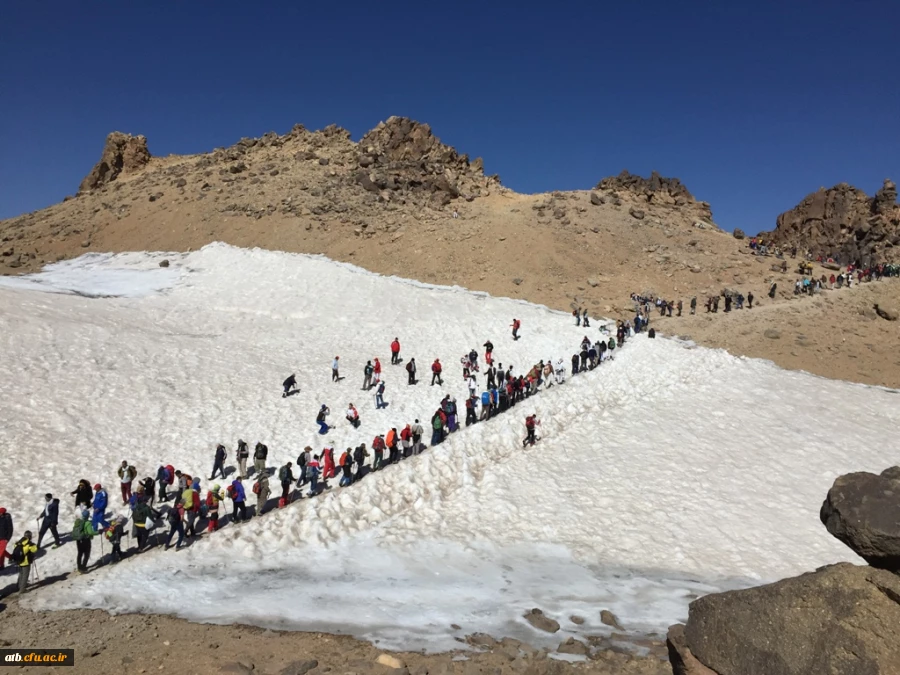 صعود دانشجو معلمان کوهنورد پردیس علامه طباطبایی و دانشگاه آزاد بوشهر به قله سبلان 3