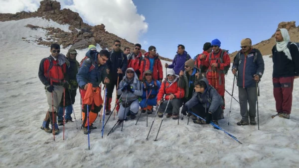 صعود دانشجو معلمان کوهنورد پردیس علامه طباطبایی و دانشگاه آزاد بوشهر به قله سبلان 7