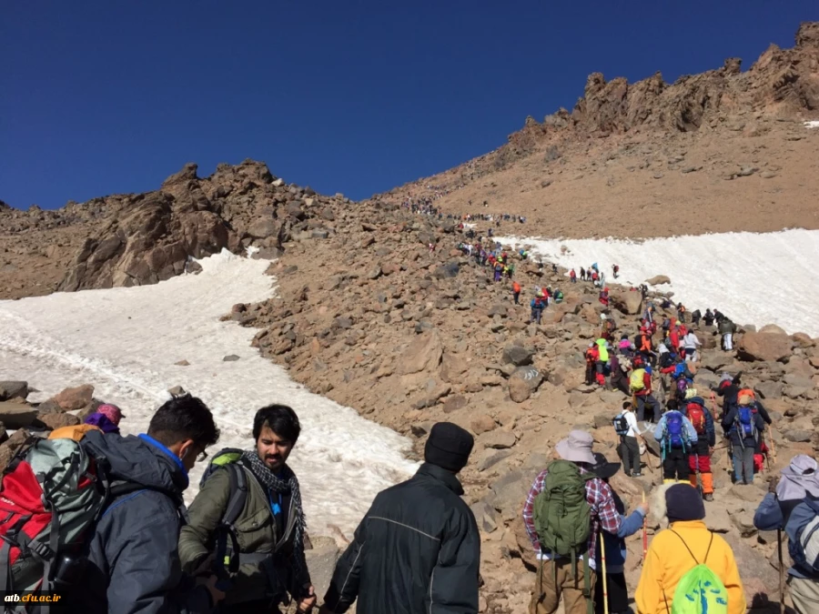 صعود دانشجو معلمان کوهنورد پردیس علامه طباطبایی و دانشگاه آزاد بوشهر به قله سبلان 10