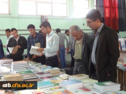 بر پایی نمایشگاه کتاب 3