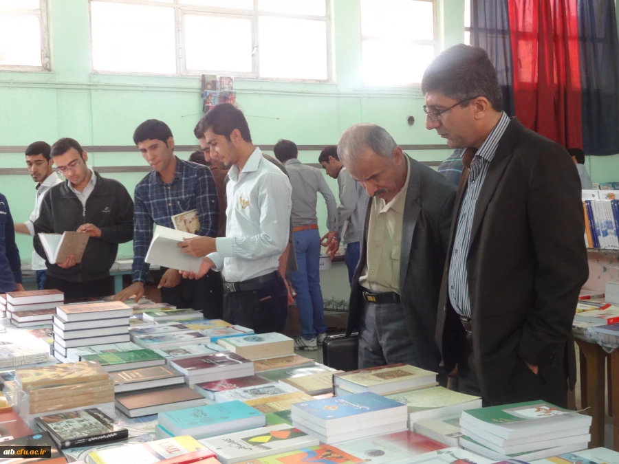 بر پایی نمایشگاه کتاب 3