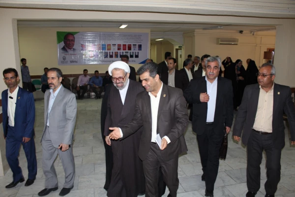 دانشگاه فرهنگیان بوشهر به همکاری معاونت فرهنگی اجتماعی دانشگاه فرهنگیان برگزار کرد:
نخستین گردهمایی رویش استادان مشاور کانون های زبان دانشجویی 7