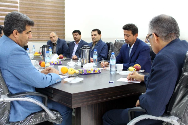 اولین جلسه کمیته استانی هیئت امناء دانشگاه فرهنگیان استان بوشهر در سال 1395برگزار شد. 3