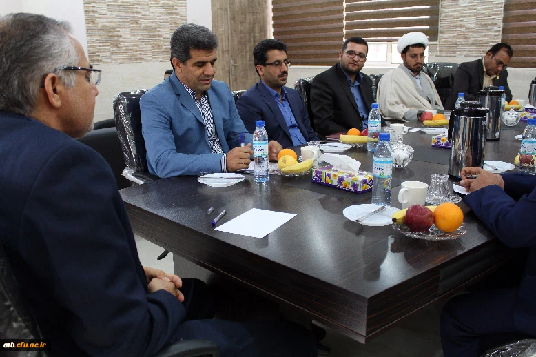 اولین جلسه کمیته استانی هیئت امناء دانشگاه فرهنگیان استان بوشهر در سال 1395برگزار شد. 4