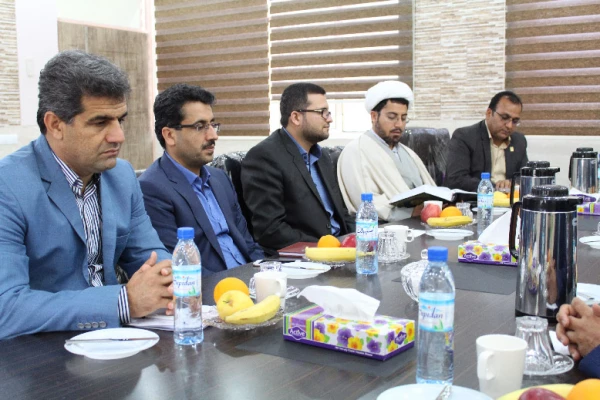 اولین جلسه کمیته استانی هیئت امناء دانشگاه فرهنگیان استان بوشهر در سال 1395برگزار شد. 5