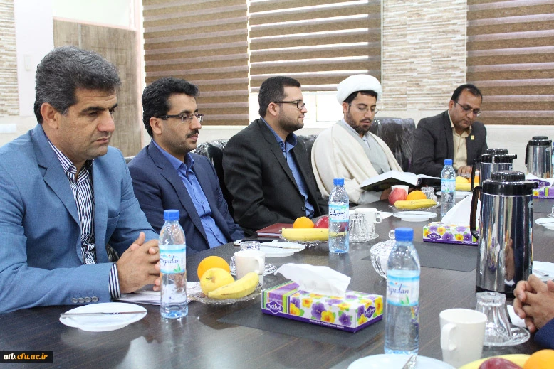 اولین جلسه کمیته استانی هیئت امناء دانشگاه فرهنگیان استان بوشهر در سال 1395برگزار شد. 5