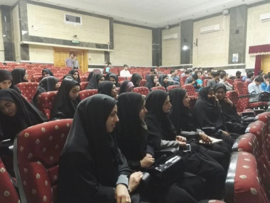 اکران و نقد فیلم های منتخب چهل و پنجمین جشنواره بین المللی فیلم رشد  ( بخش استانی ) در دانشگاه فرهنگیان بوشهر برگزار شد 7