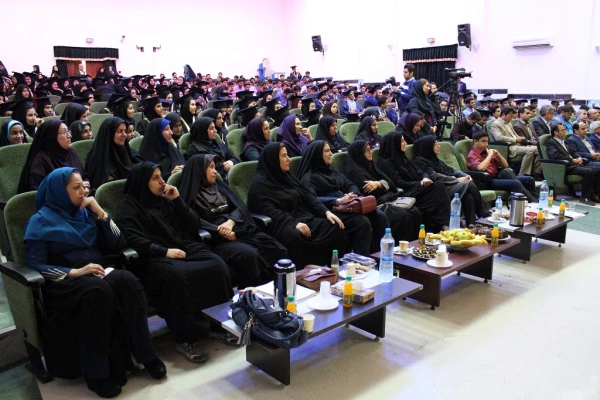 دانشگاه فرهنگیان استان بوشهر برگزار نمود:
جشن فارغ التحصیلی دانشجویان علوم تربیتی 
 17