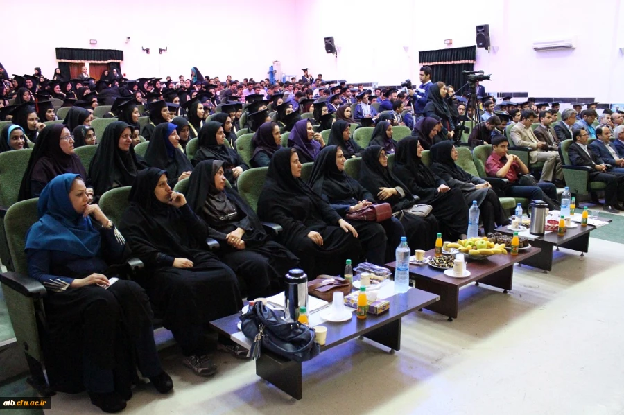 دانشگاه فرهنگیان استان بوشهر برگزار نمود:
جشن فارغ التحصیلی دانشجویان علوم تربیتی 
 17