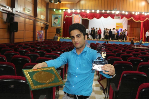 کسب موفقیت گروه تئاتر پردیس  4