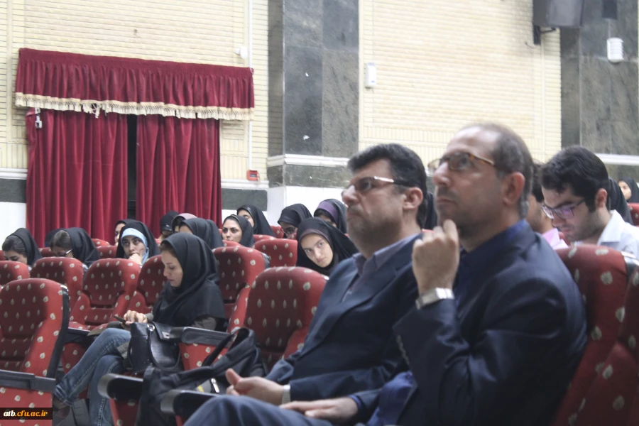 نخستین نشست رسمی کانون ادبی پردیس علامه طباطبایی در سال تحصیلی جدید 2