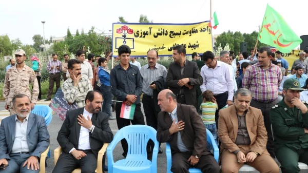 حضور پرشور دانشجو معلمان پردیس علامه طباطبایی در راهپیمایی 13 آبان 2