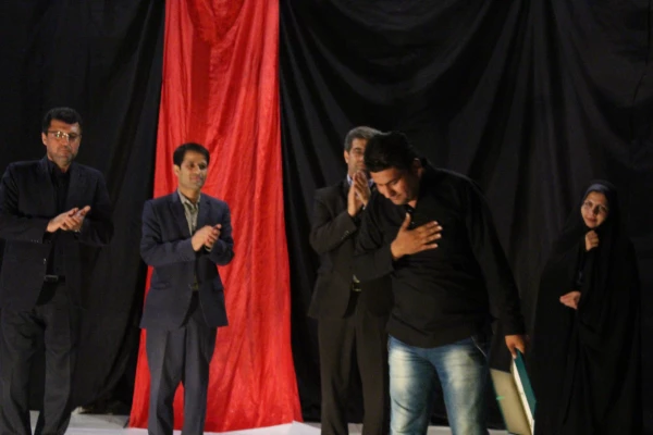 نمایش تئاتر آیینی ما رایت الا جمیلا  7