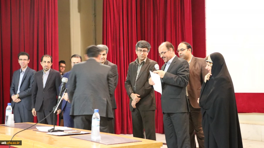 گزارش بزرگداشت هفته پژوهش  11