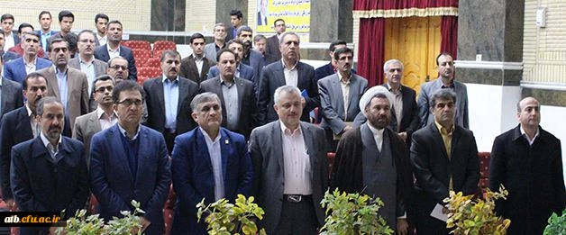 دکتر قنبری در آیین افتتاحیه سومین همایش کشوری دبیران منتخب شورای صنفی رفاهی و نمایندگان تشکل های اسلامی:
همگرایی و هم اندیشی دانشجومعلمان در راستای ارتقاء سطح خدمات آموزش و فرهنگی دانشگاه، طی برگزاری چنین دوره هایی محقق می شود 2