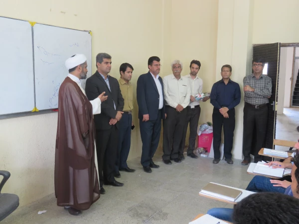 تجلیل از  اساتید در هفته معلم 3