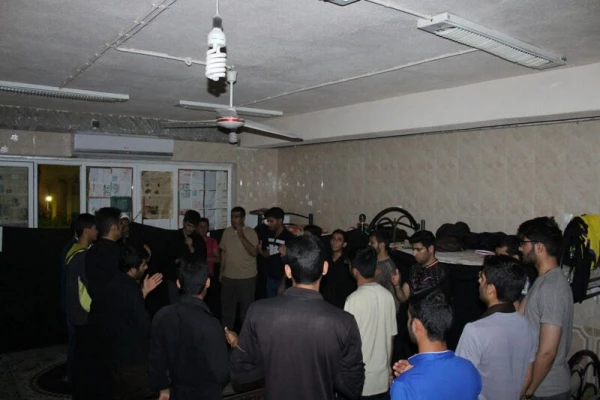 به همت هیئت عزاداری دانشجویی امام علی (ع)پردیس علامه طباطبایی برگزار شد
آیین عزاداری شهادت حضرت فاطمه (س)  2