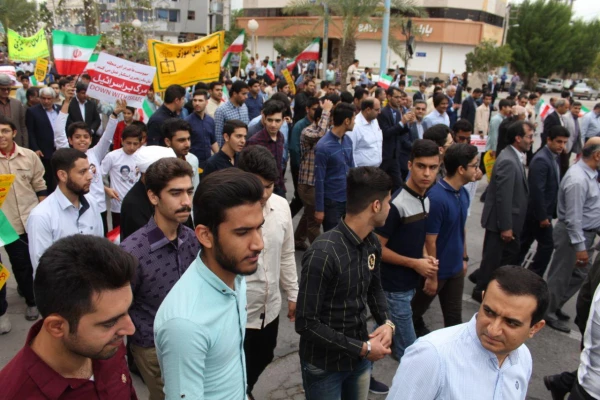 حضور باشکوه مسئولان، اساتید و دانشجو معلمان دانشگاه فرهنگیان استان بوشهر در راهپیمایی ۱۳ آبان 4