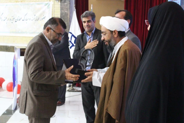 آئین نکوداشت بیش از نیم قرن تربیت معلم در استان بوشهر برگزار شد 20