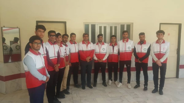 بدرقه و اعزام جمعی از دانشجومعلمان جهادگر داوطلب پردیس علامه طباطبایی دانشگاه فرهنگیان استان بوشهر به مناطق سیل زده خوزستان برای امدادرسانی به هموطنان سیل زده 10