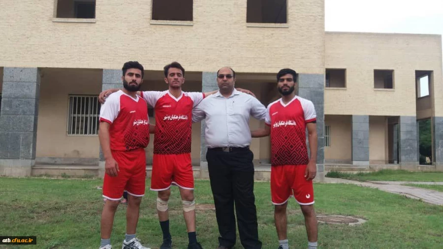 در جریان مسابقات انتخابی جشنواره ورزشی های همگانی دانشگاه ها و مؤسسات آموزش عالی استان بوشهر

کسب سهمیه شرکت در المپیاد کشوری وزارت علوم توسط دانشجویان دانشگاه فرهنگیان استان بوشهر 3