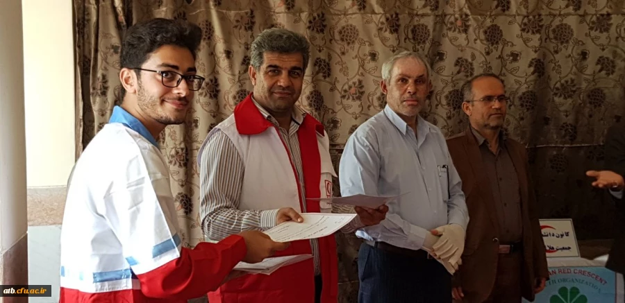 آئین گرامیداشت هفته هلال احمر در پردیس علامه طباطبایی بوشهر برگزار شد 3