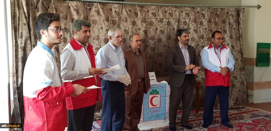 آئین گرامیداشت هفته هلال احمر در پردیس علامه طباطبایی بوشهر برگزار شد 4