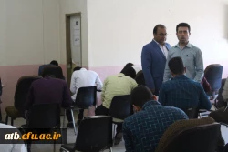 بازدید معاون توسعه منابع و امور دانشجویی پردیس علامه طباطبایی بوشهر از حوزه های امتحانی این پردیس 3