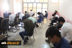 بازدید معاون توسعه منابع و امور دانشجویی پردیس علامه طباطبایی بوشهر از حوزه های امتحانی این پردیس 8