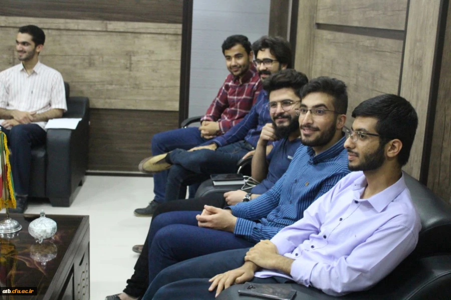 خداحافظی دانشجویان دانش آموخته ورودی ۹۴پردیس علامه طباطبایی بوشهر با رئیس دانشگاه  2