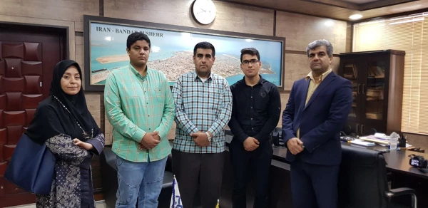 خداحافظی دانشجویان دانش آموخته ورودی ۹۴پردیس علامه طباطبایی بوشهر با رئیس دانشگاه  6