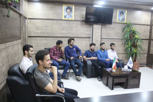 خداحافظی دانشجویان دانش آموخته ورودی ۹۴پردیس علامه طباطبایی بوشهر با رئیس دانشگاه  11