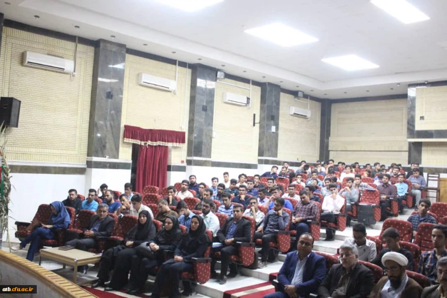 با حضور مشاور رئیس دانشگاه فرهنگیان کشور؛
برگزاری آئین استقبال دانشجومعلمان نوورود پردیس علامه طباطبایی بوشهر
 7