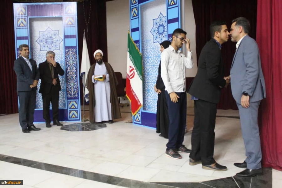 با حضور مشاور رئیس دانشگاه فرهنگیان کشور؛
برگزاری آئین استقبال دانشجومعلمان نوورود پردیس علامه طباطبایی بوشهر
 3