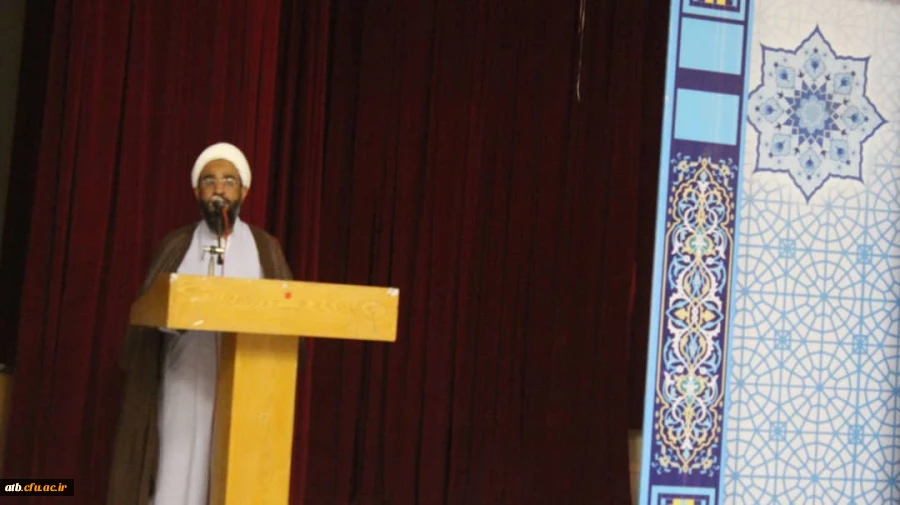 با حضور مشاور رئیس دانشگاه فرهنگیان کشور؛
برگزاری آئین استقبال دانشجومعلمان نوورود پردیس علامه طباطبایی بوشهر
 4